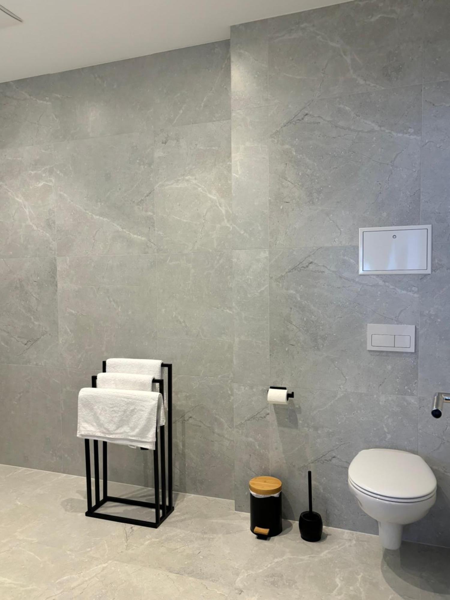 Luxus Apartment Mit Whirlpool In Kiel Buitenkant foto